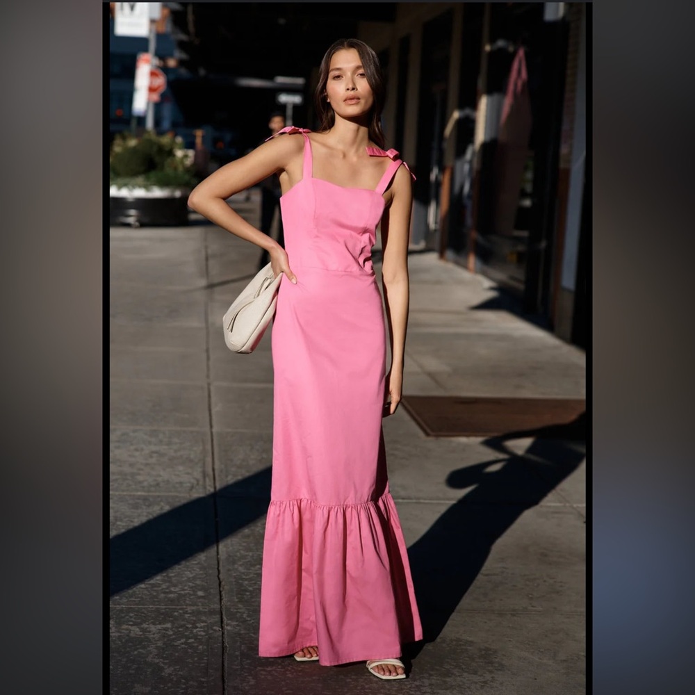 Elegant Pink Maxi Dress